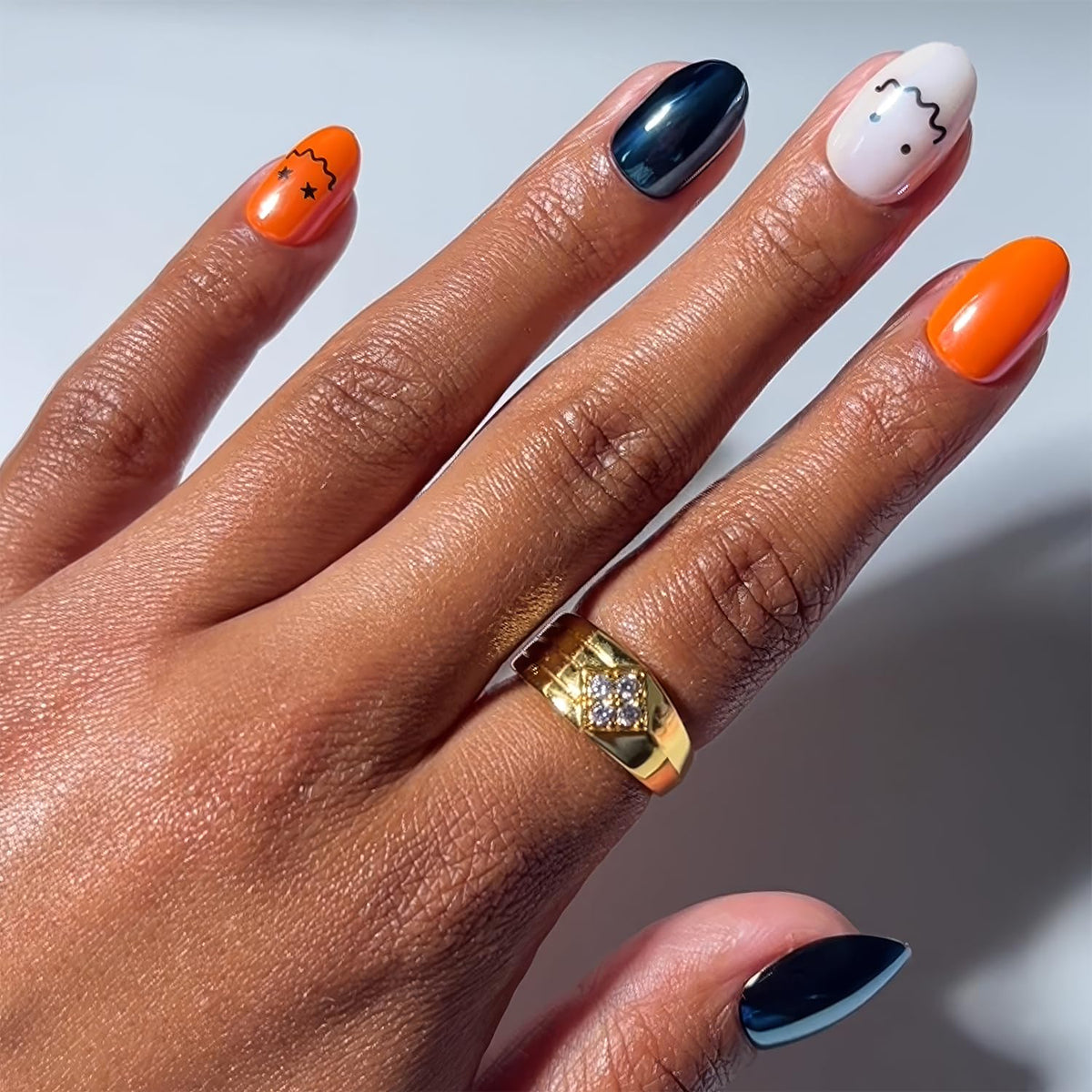 Glamnetic Halloween Press On Nails, Short Almond Glazed, October Nights